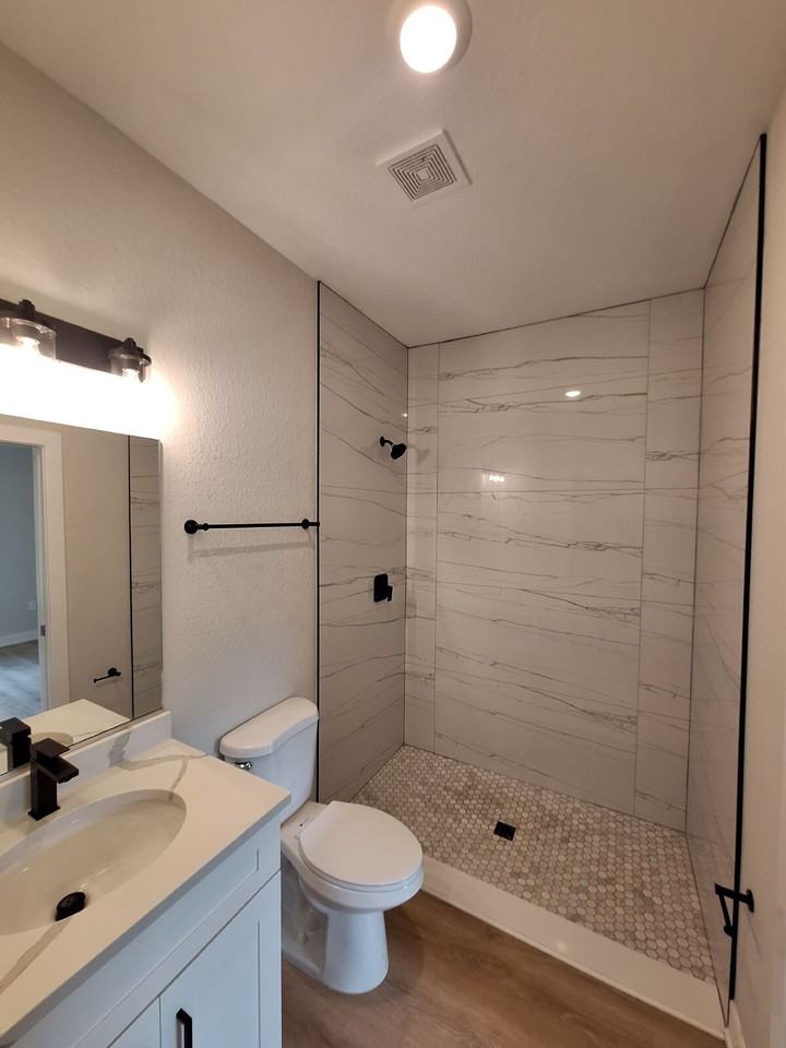 2020 Dorion St - Photo 5 of 26