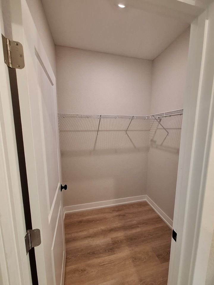 2020 Dorion St - Photo 6 of 26