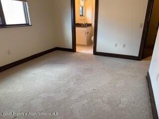 933 Main St - Photo 7 of 10