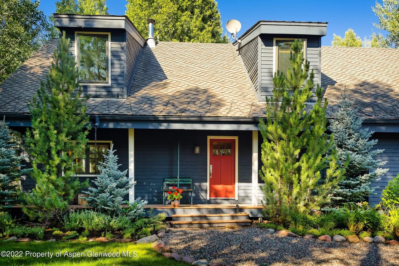 108 Katydid Ln - Photo 2 of 36