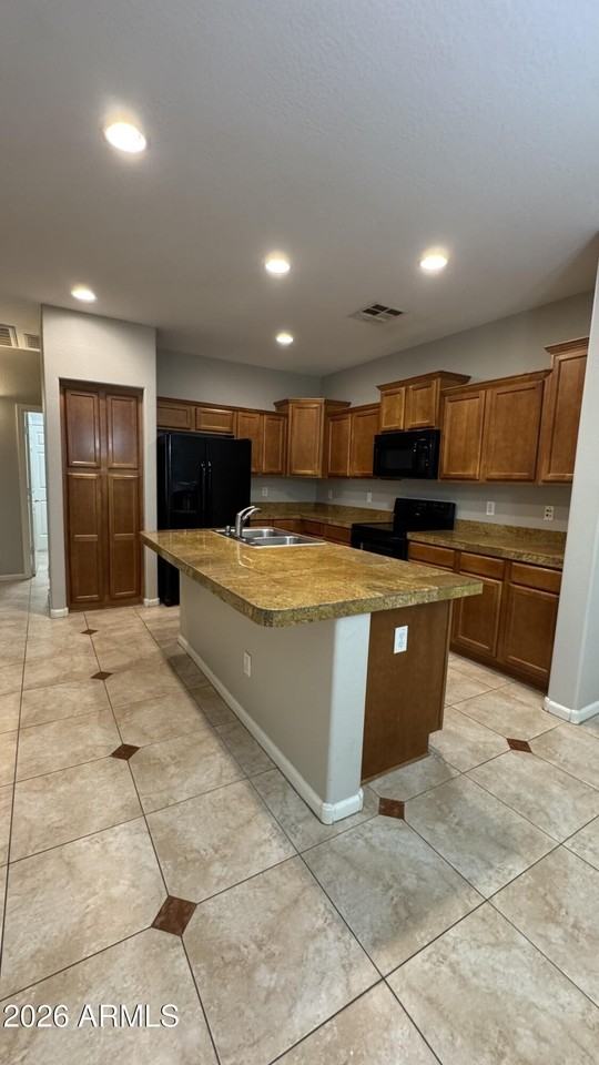 15389 W Bloomfield Rd - Photo 4 of 8