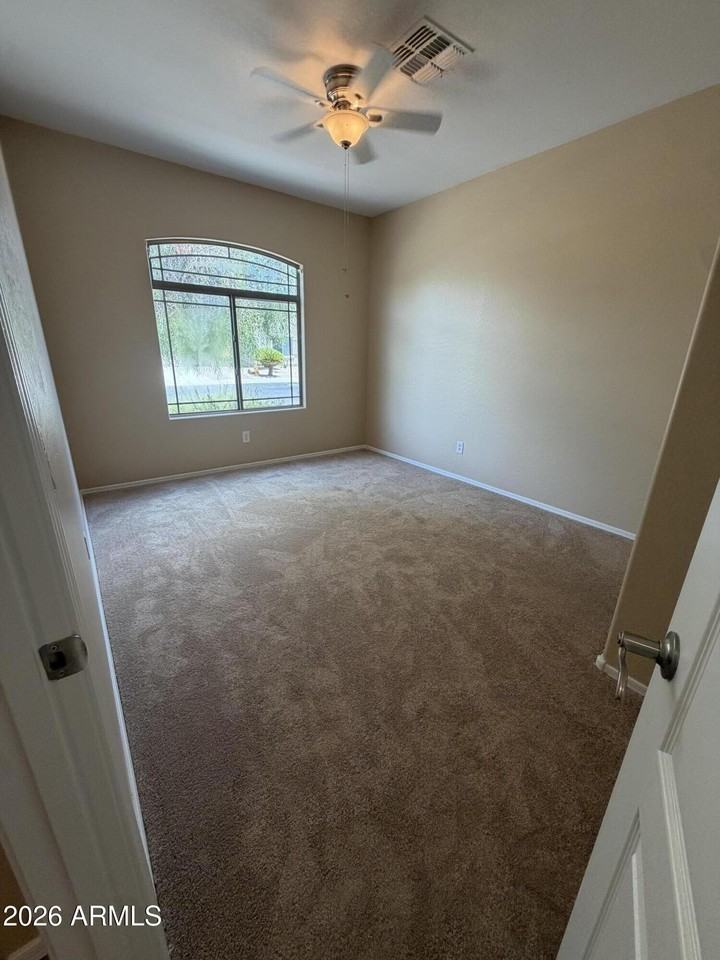 2555 E Robb Ln - Photo 4 of 25