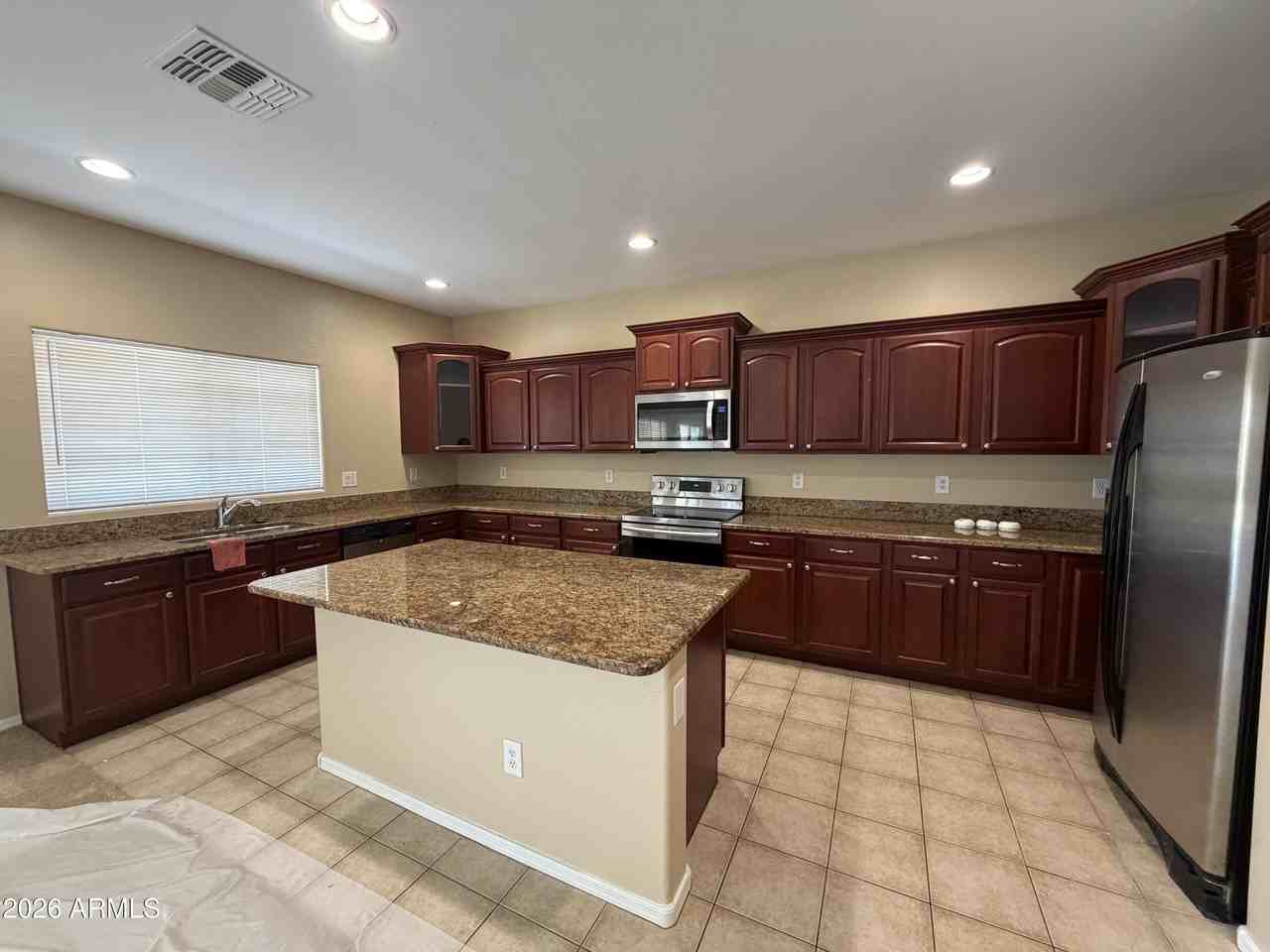 2555 E Robb Ln - Photo 7 of 25