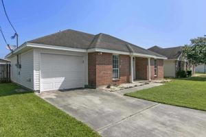featured image of 5775 Shadowbend Cir S