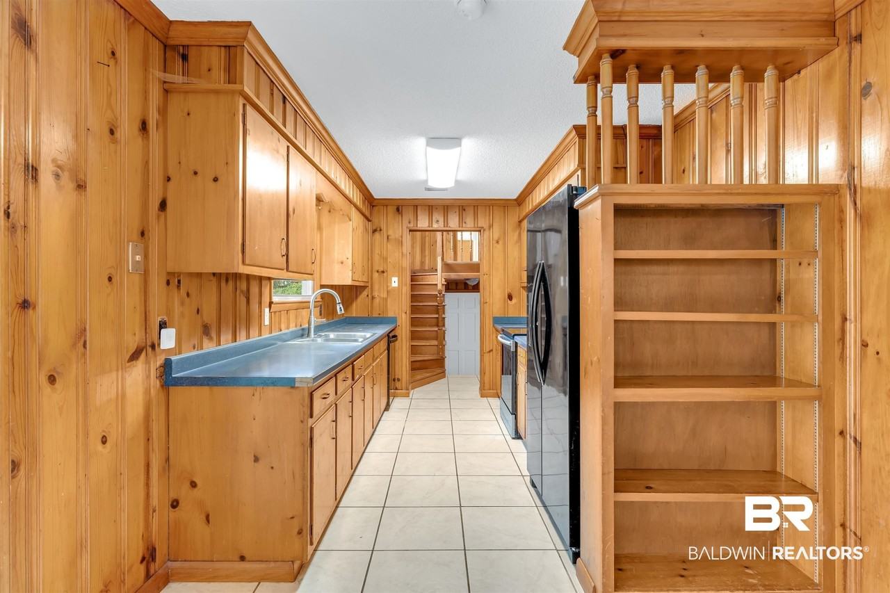 6425 Village Point Dr - Photo 4 of 21