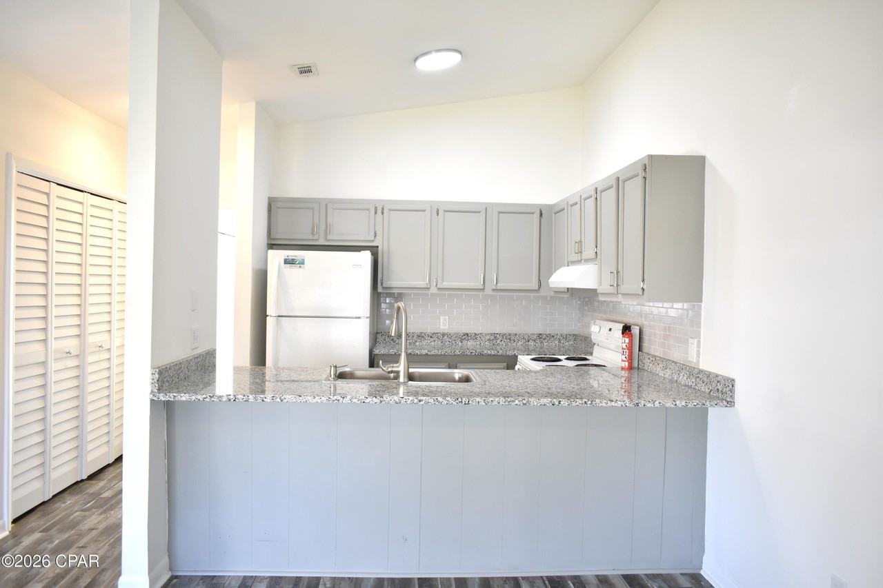 8131 Sunset Ave #B - Photo 4 of 10