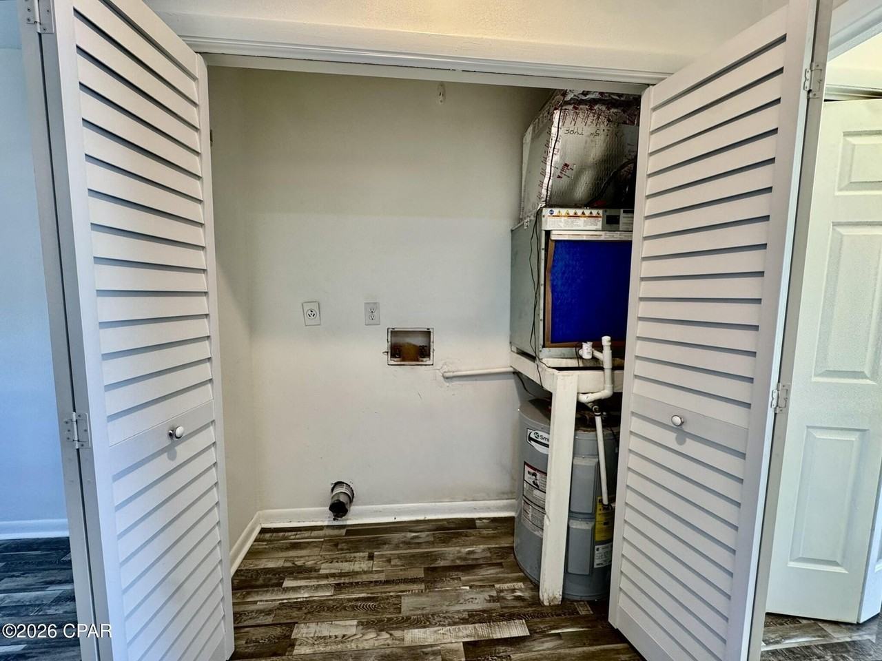 8131 Sunset Ave #B - Photo 6 of 10
