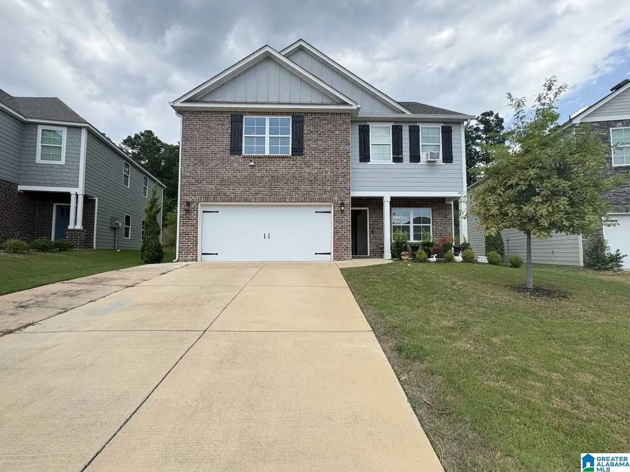 1140 Riviera Dr - Photo 2 of 19