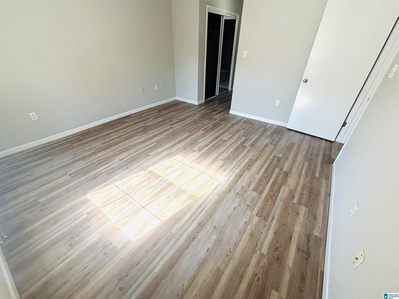 2514 Veterans Memorial Pkwy #114 - Photo 5 of 13