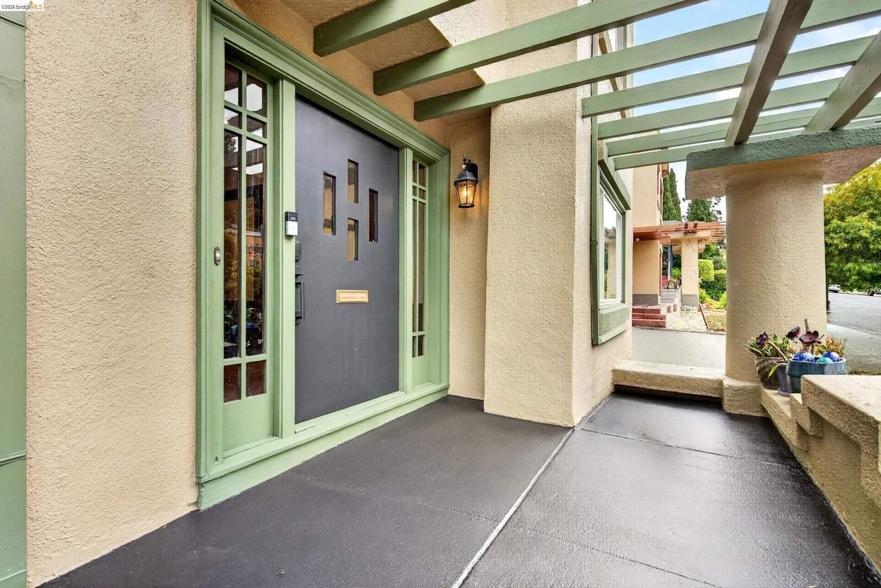 846 Mandana Blvd - Photo 4 of 50