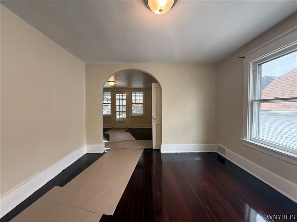 63 Wright Ave - Photo 5 of 13