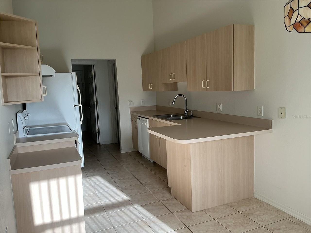 2700 S Biscayne Dr - Photo 5 of 15