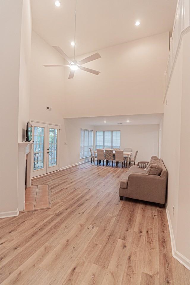 1813 Windmere Way - Photo 4 of 34