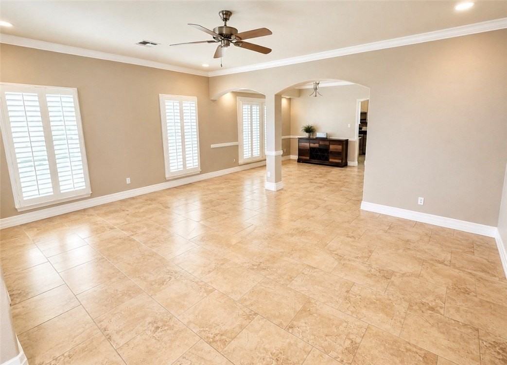 14730 Aquarius St - Photo 3 of 13