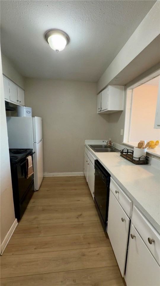3249 S Staples St #7 - Photo 5 of 9