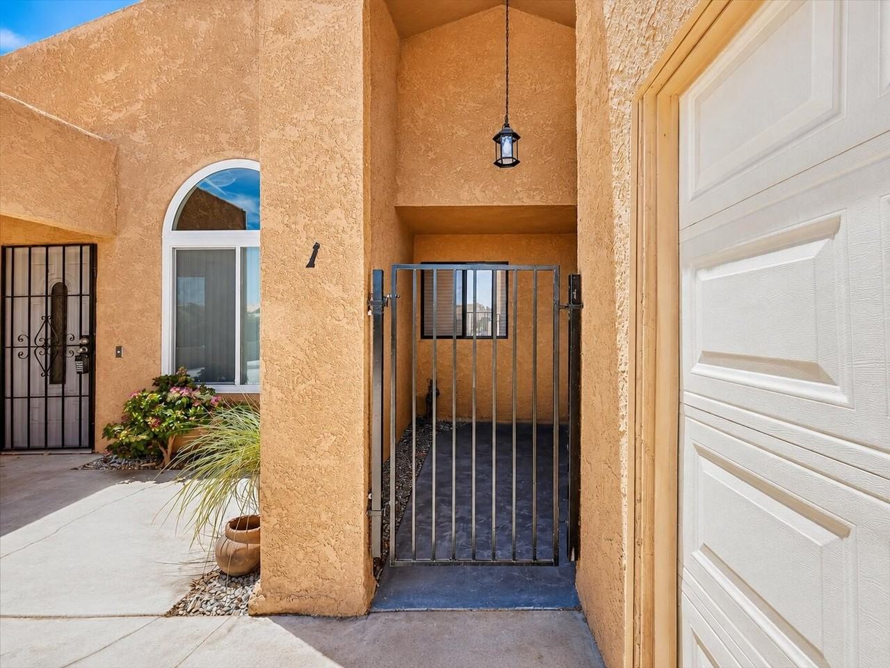 31601 Avenida Maravilla #1 - Photo 5 of 37
