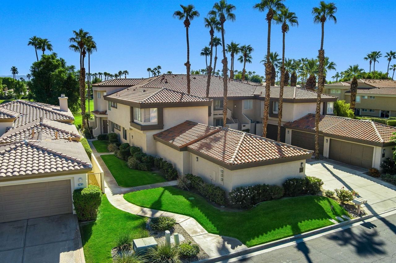 55296 Laurel Vly - Photo 2 of 50