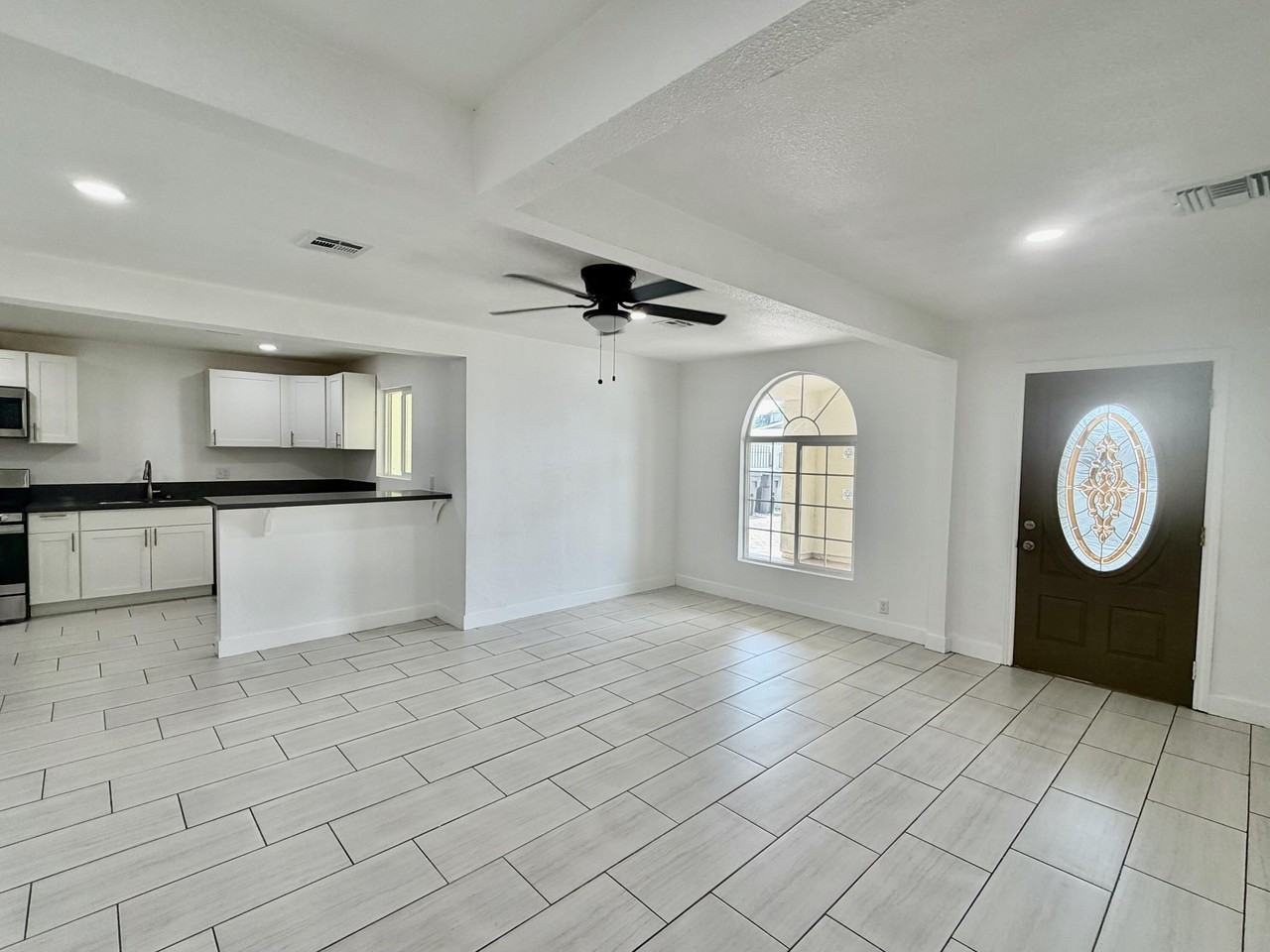 85041 Cairo St - Photo 5 of 20