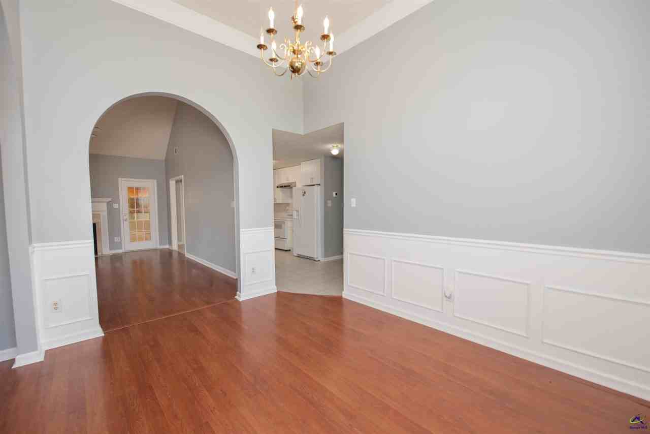 225 Autumn Woods Dr - Photo 7 of 50