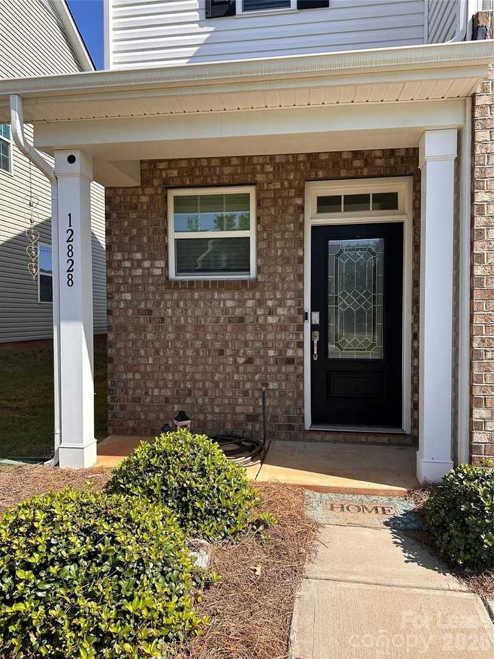 12828 Canton Side Ave - Photo 2 of 25