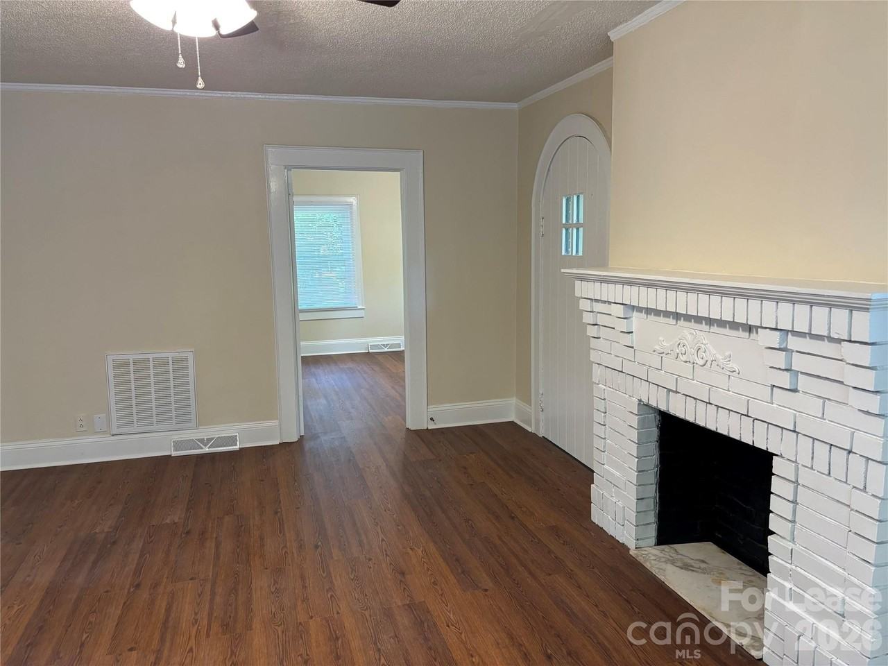 1613 Boy Scout Rd - Photo 4 of 18