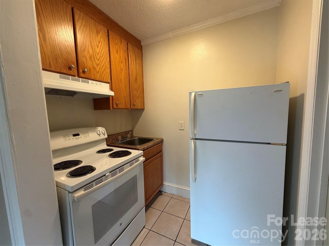 908 W Front St - Photo 4 of 7