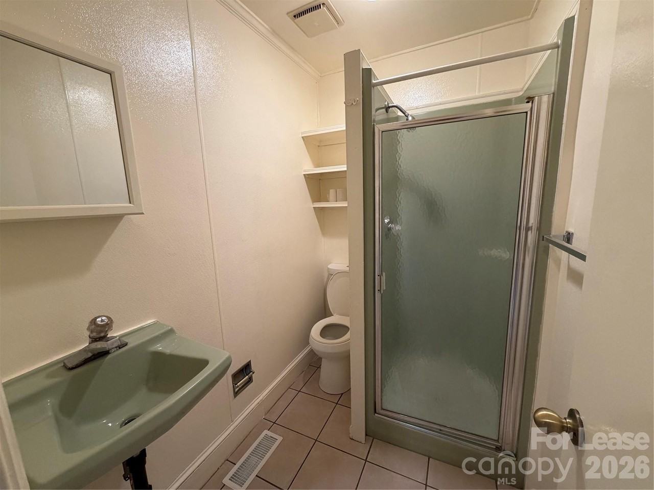908 W Front St - Photo 5 of 7