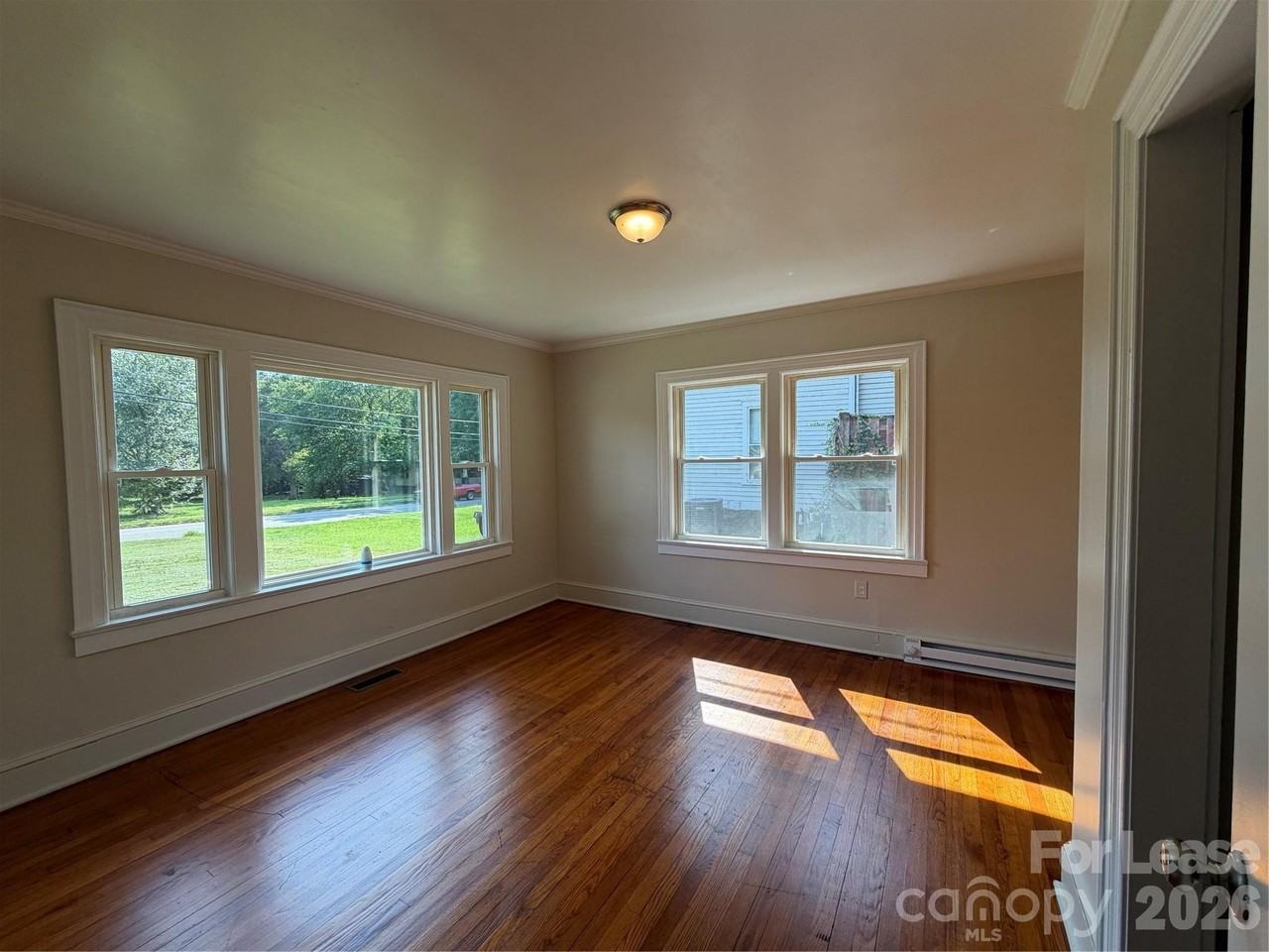 908 W Front St - Photo 6 of 7