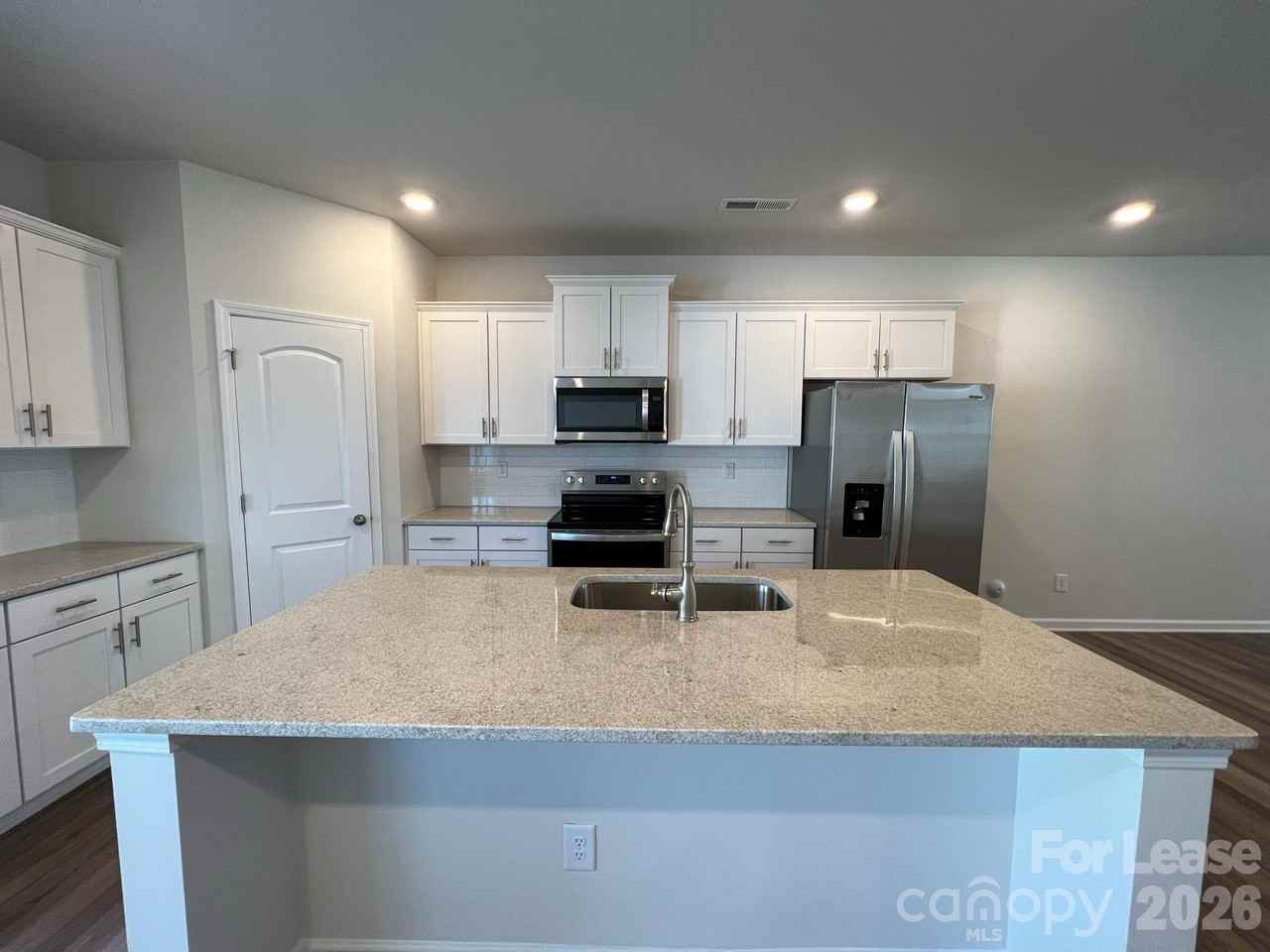 208 Sagecroft Ln - Photo 7 of 24