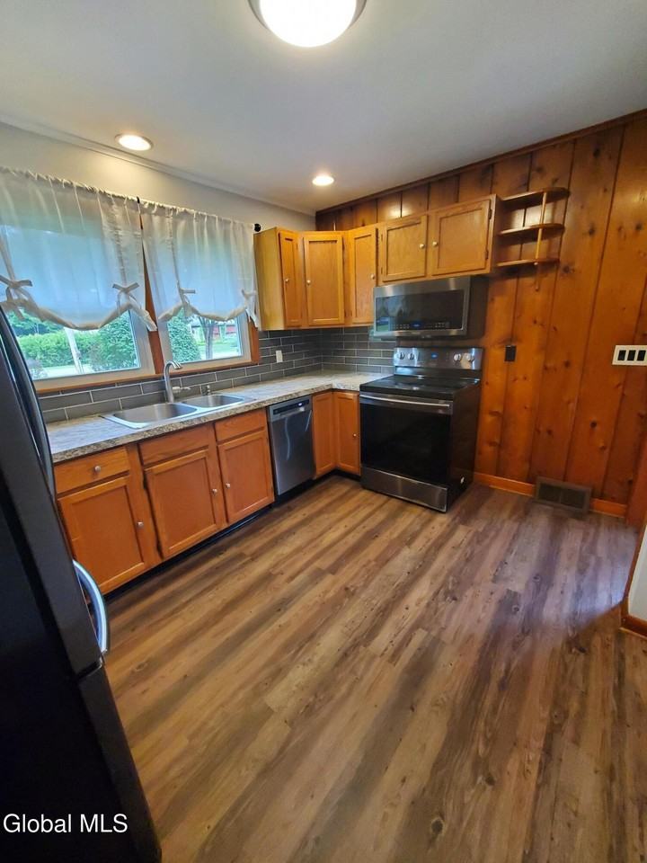 45 Smith Bridge Rd - Photo 6 of 35