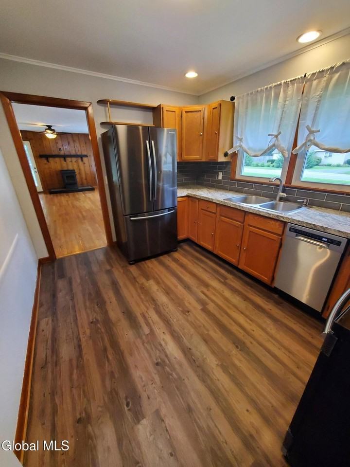 45 Smith Bridge Rd - Photo 7 of 35