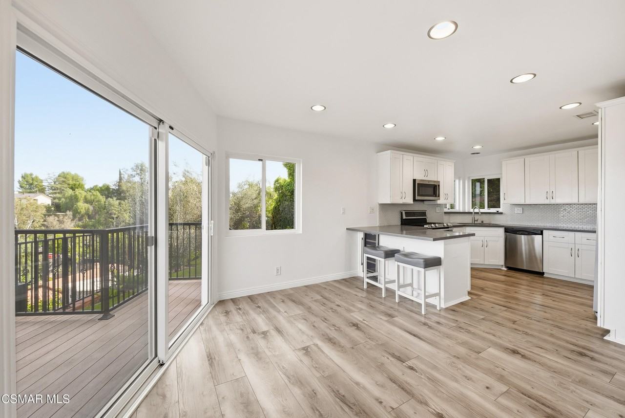 5076 Escobedo Dr - Photo 5 of 50