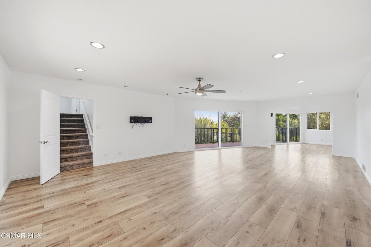 5076 Escobedo Dr - Photo 6 of 50