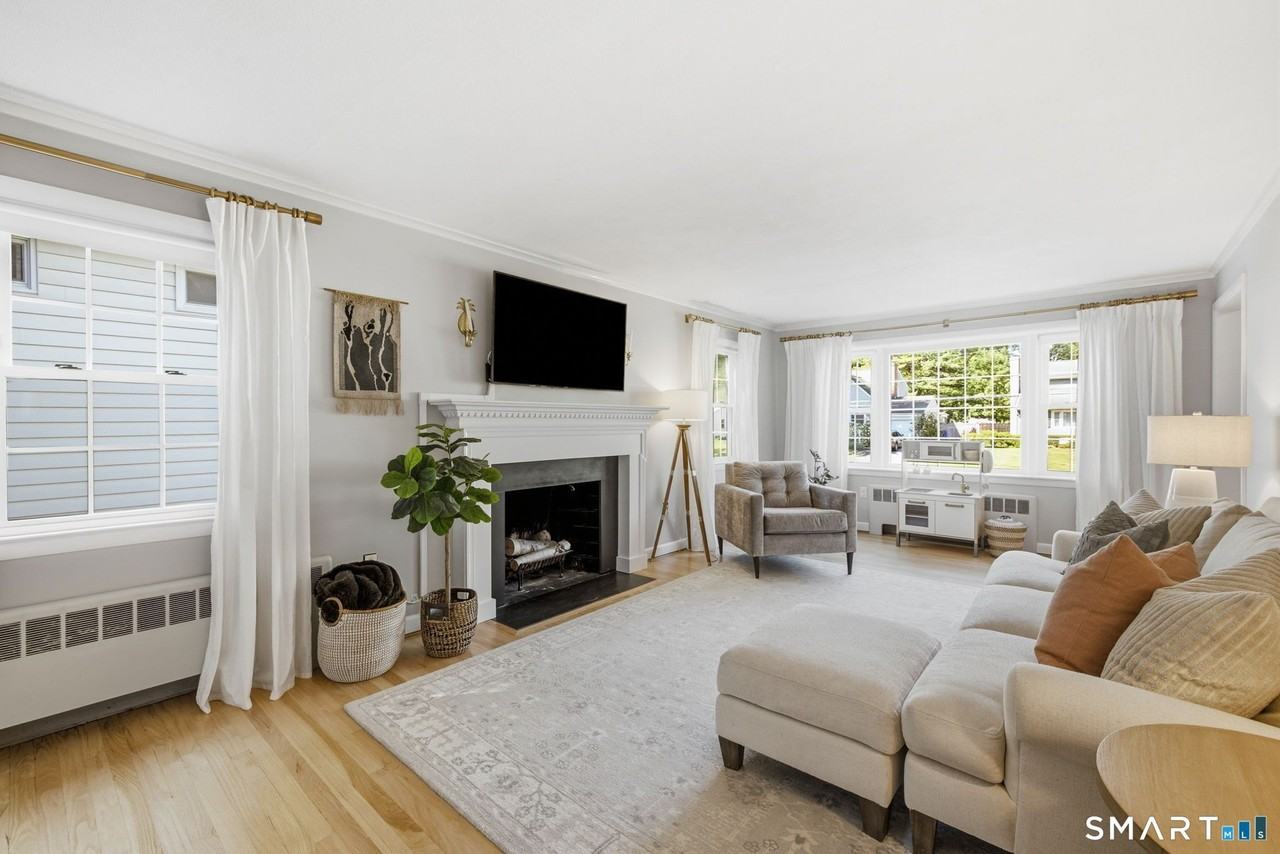 36 Miamis Rd - Photo 2 of 40