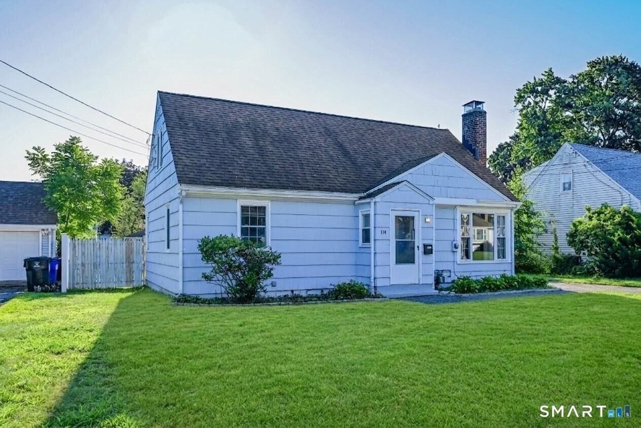 114 Randal Ave - Photo 3 of 28