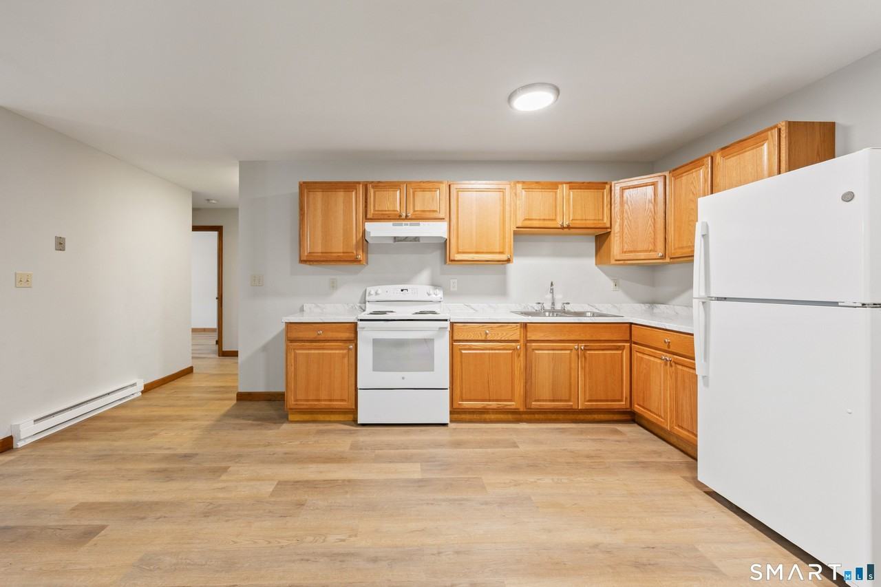 180 N Cherry St #11 - Photo 3 of 21