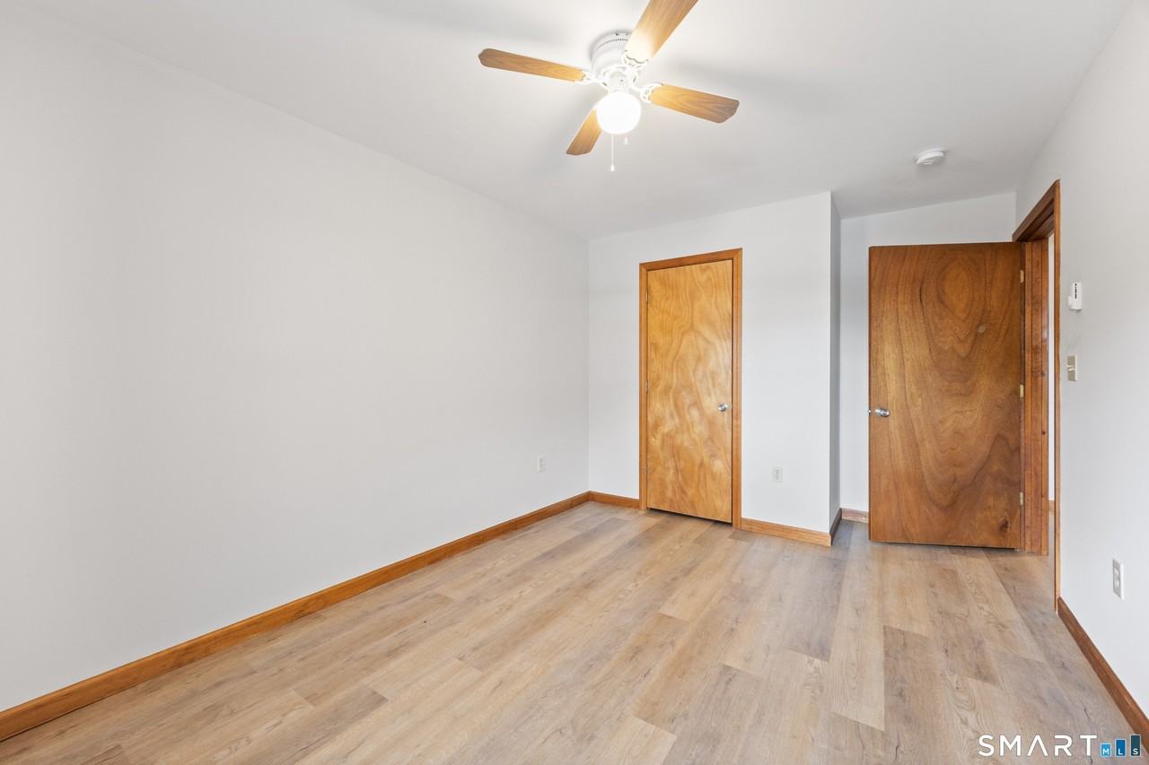 180 N Cherry St #11 - Photo 6 of 21