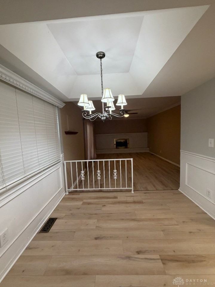 330 Bellaire Dr - Photo 6 of 23