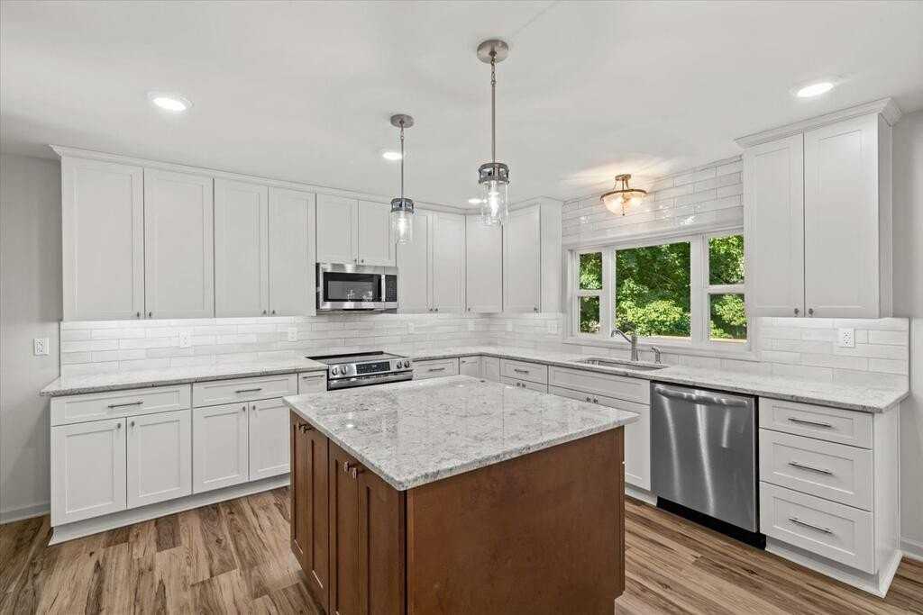 678 Mccarter Rd - Photo 7 of 40