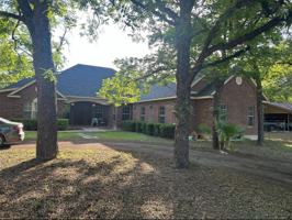 featured image of 116 Guyler Ln