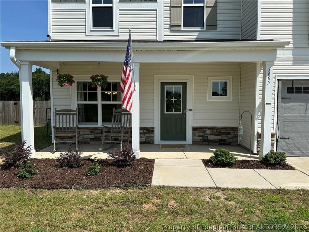 1605 Ranch House Ct - Photo 3 of 38