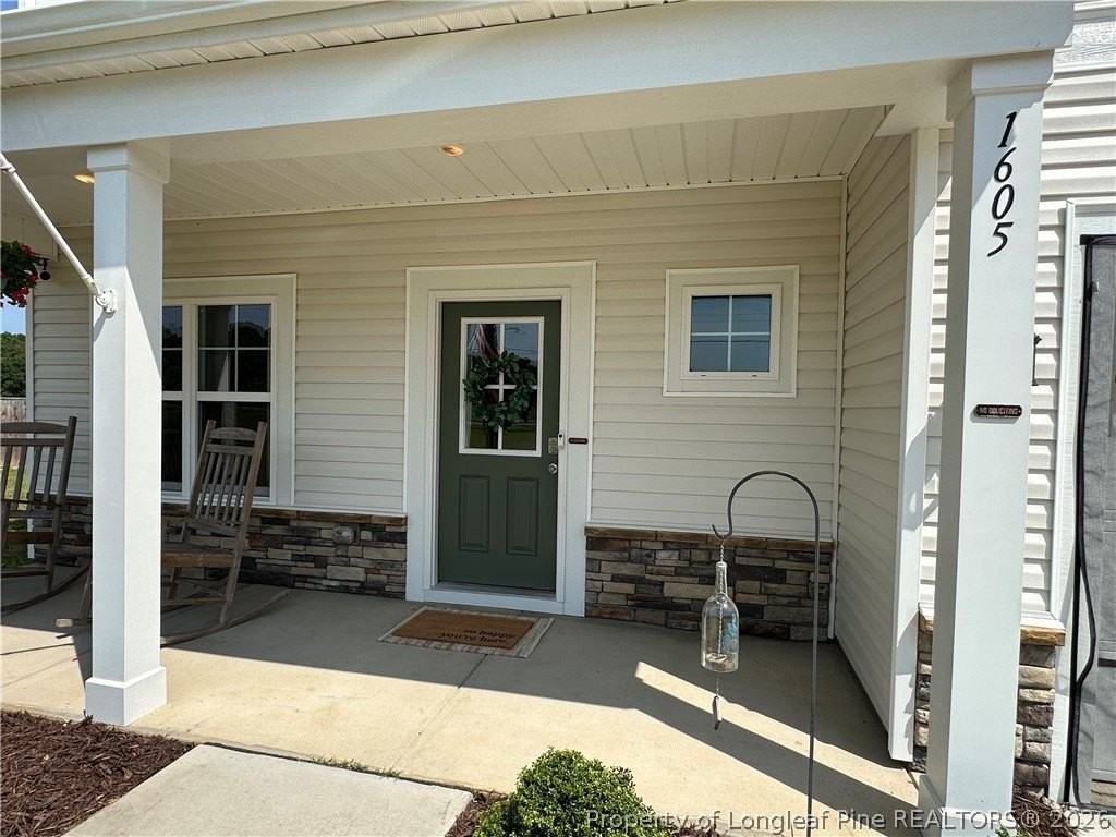 1605 Ranch House Ct - Photo 4 of 38