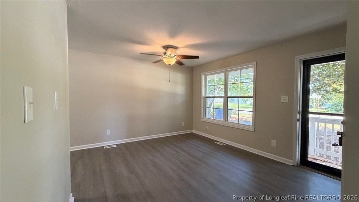 2016 Poinciana Ln - Photo 3 of 18