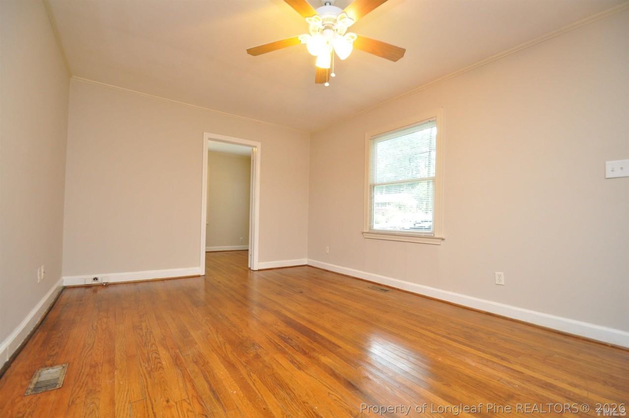 323 E Park St - Photo 6 of 27