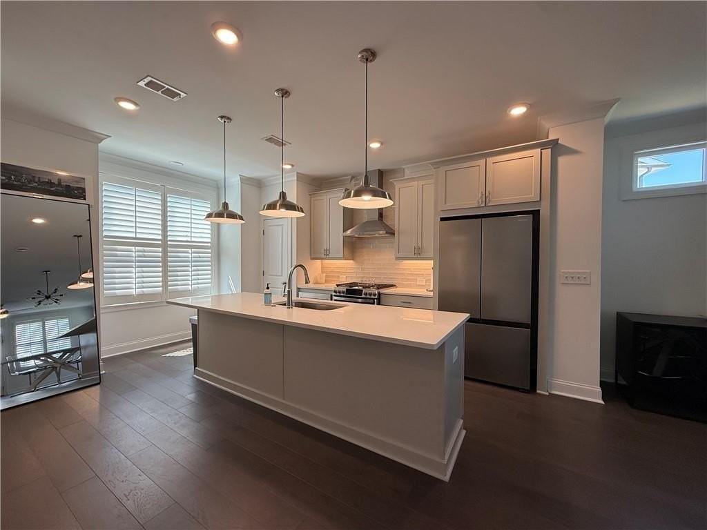 1112 Larkin Dr - Photo 4 of 15