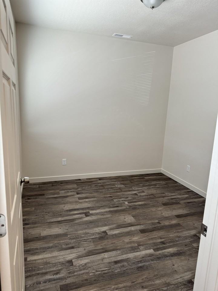 309 Grove Ave #A - Photo 3 of 5