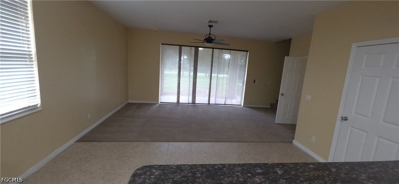 391 Shadow Lakes Dr - Photo 3 of 26