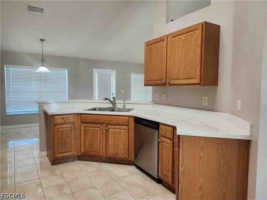 1713 Sw 13th St - Photo 7 of 23