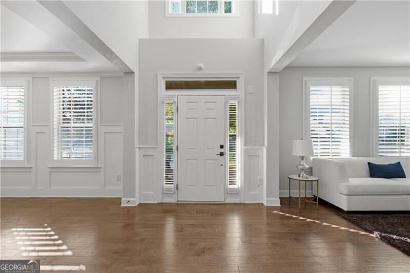 2530 Maple Ridge Ln - Photo 2 of 41