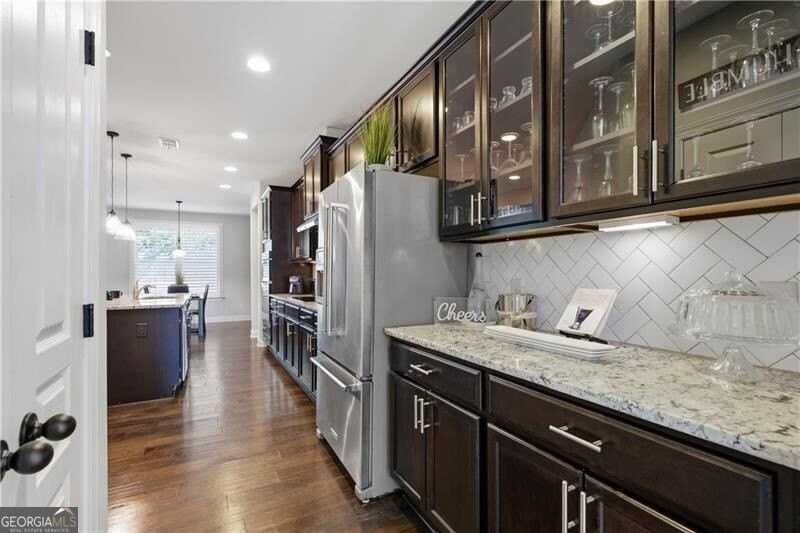 2530 Maple Ridge Ln - Photo 7 of 41